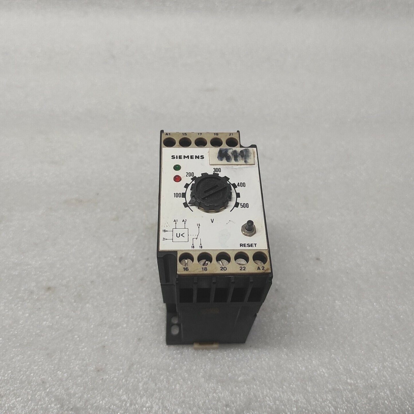 SIEMENS 7RA0015-0CA62 VOLTAGE RELAY