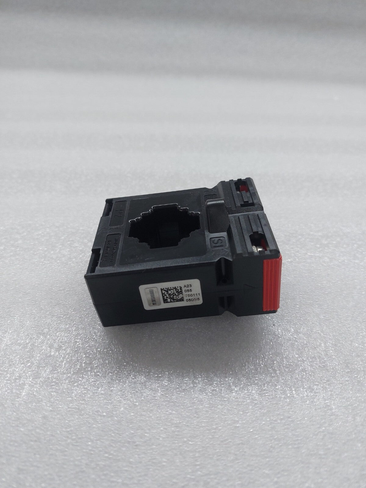 ABB CM-CT 500/5 CURRENT TRANSFORMER 1SVR450117R5300