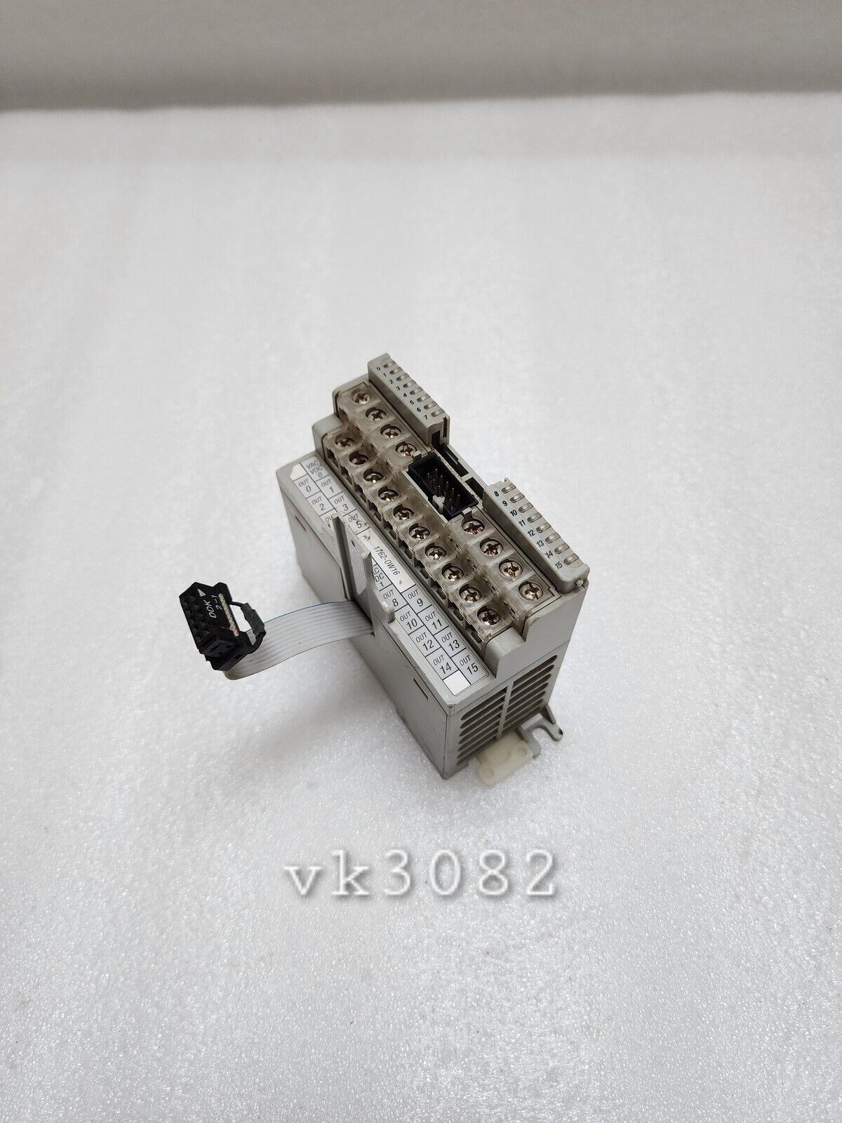 ALLEN BRADLEY CAT 1762-OW16 OUTPUT MODULE SER A REV B