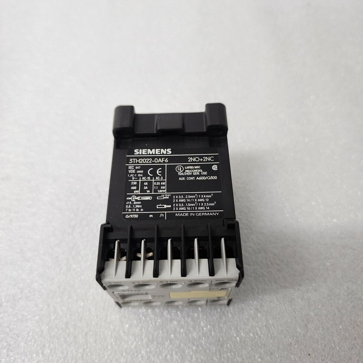 SIEMENS 3TH20 22-0AF6 CONTACTOR RELAY 22E 2NO+2NC