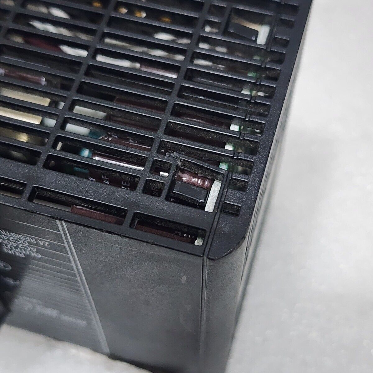 OMRON CJ1W-PA205R POWER SUPPLY UNIT 100-240V