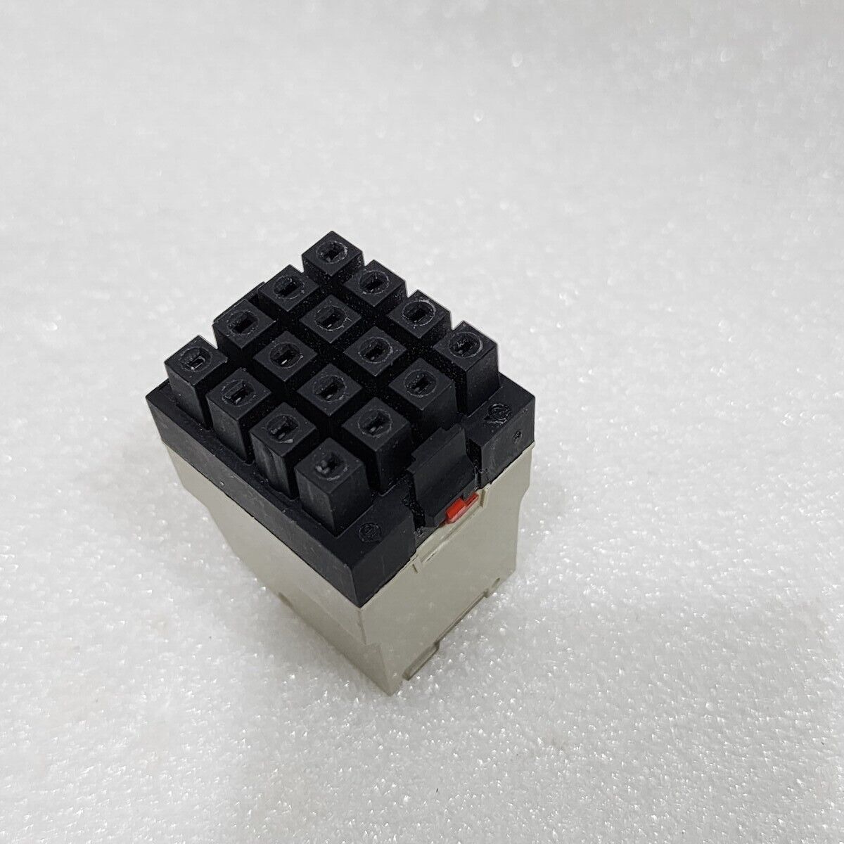 TELEMECANIQUE RHN 412B PLUG IN RELLAY 24V