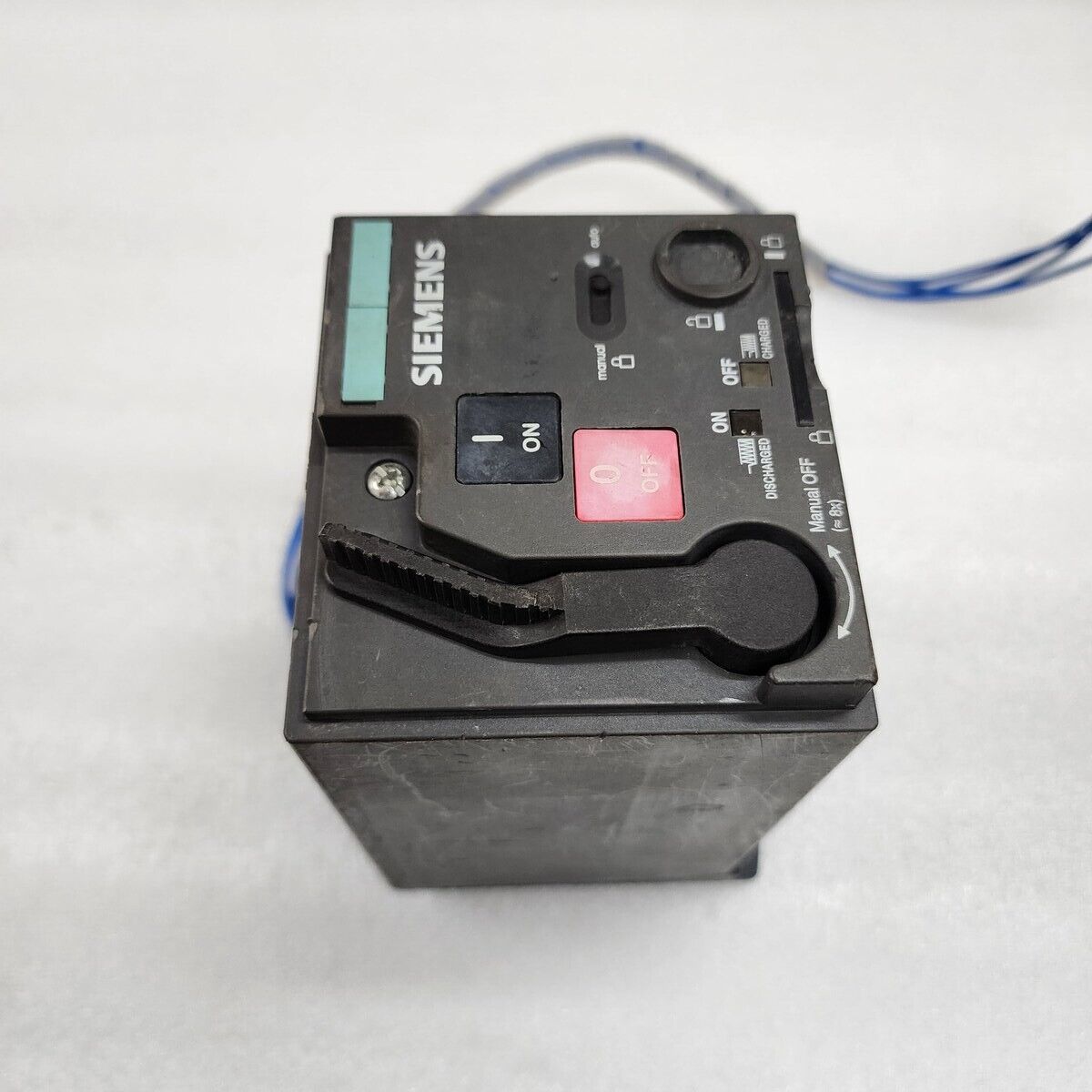 SIEMENS 3VL9300-3MQ00 MOTOR OPERATOR 220-250V AC/DC