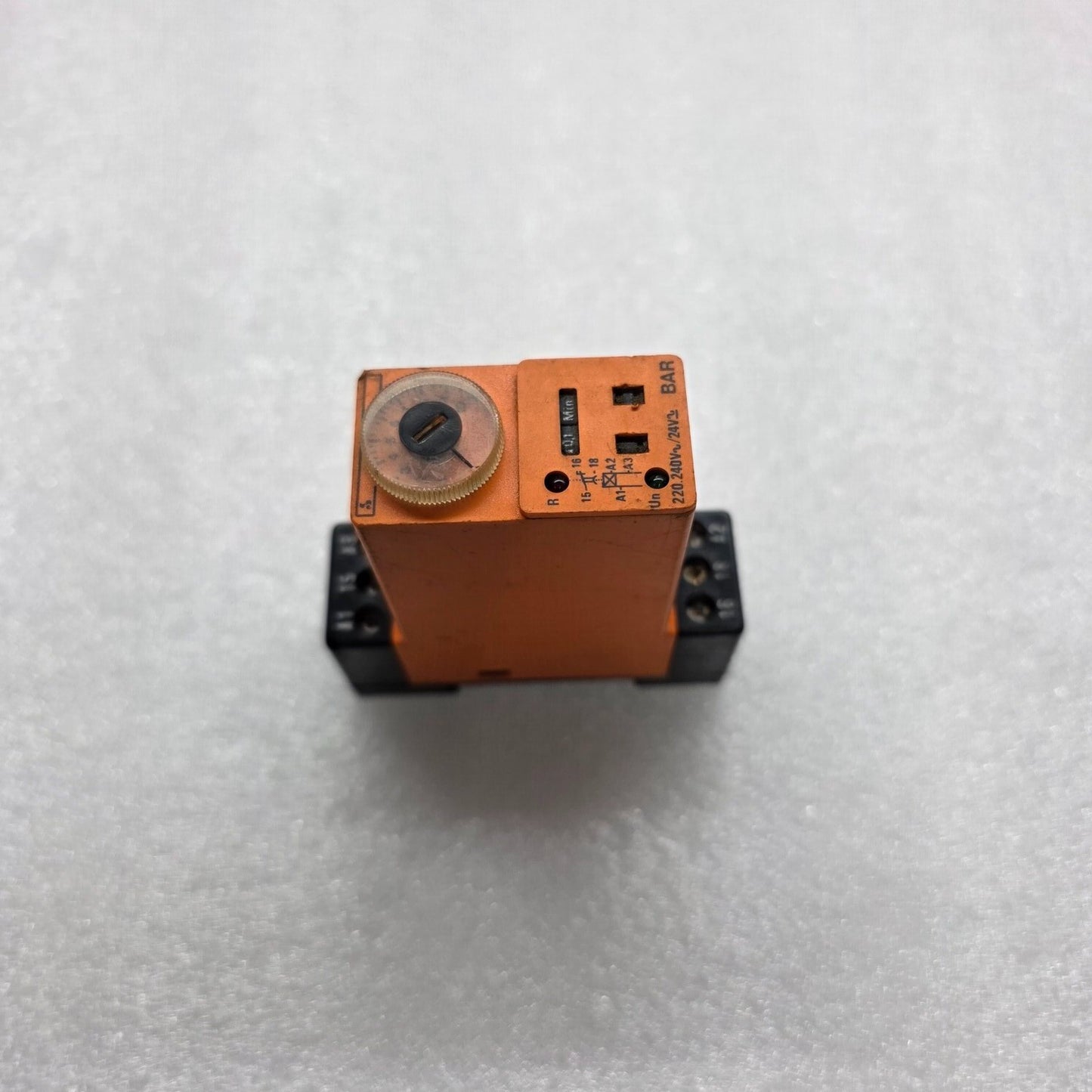 SYRELEC BAR TIMER RELAY 220-240VAC/24VAC-DC