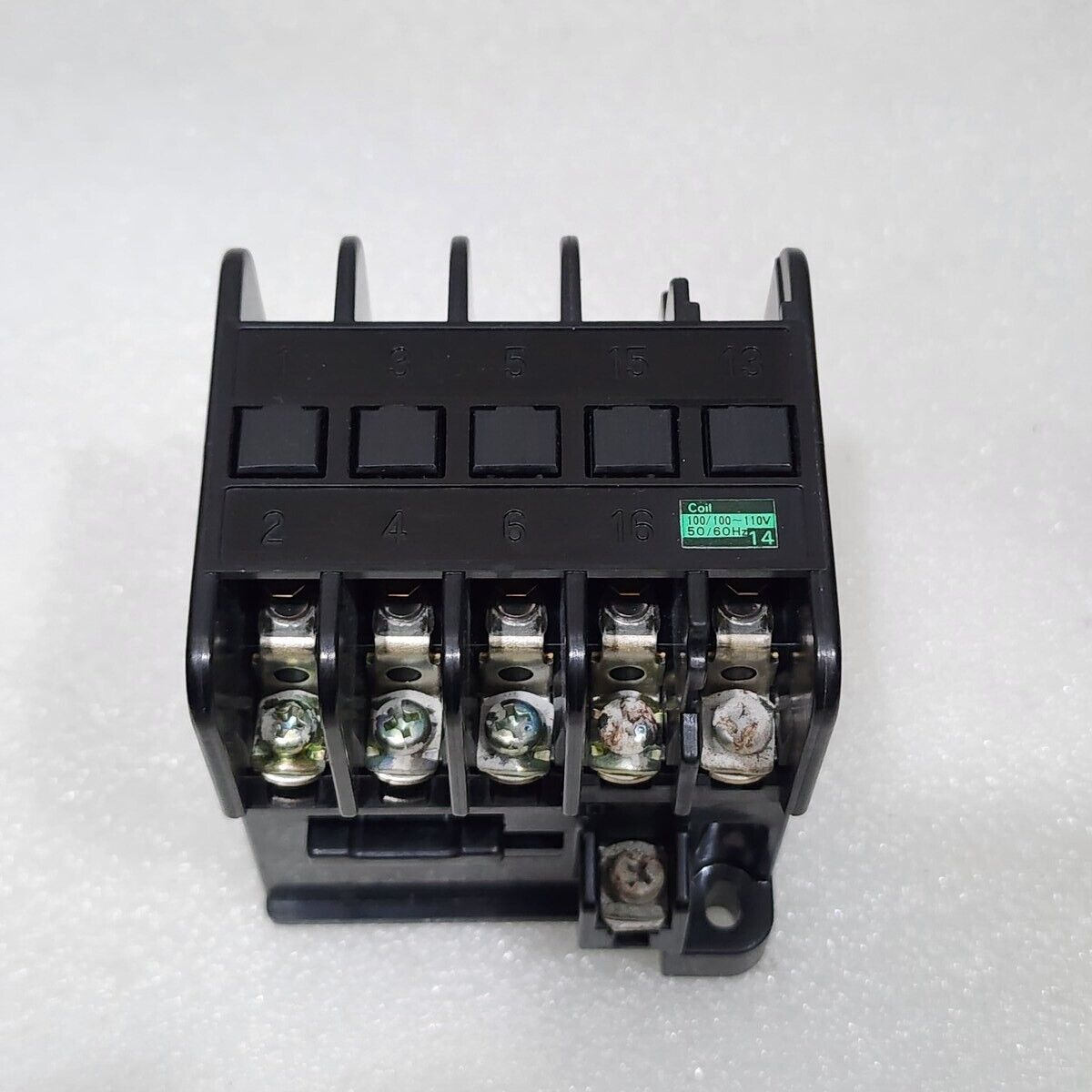 FUJI ELECTRIC SRC 3631-5-1 MAGNETIC CONTACTOR  COIL VOLTAGE 100-110V