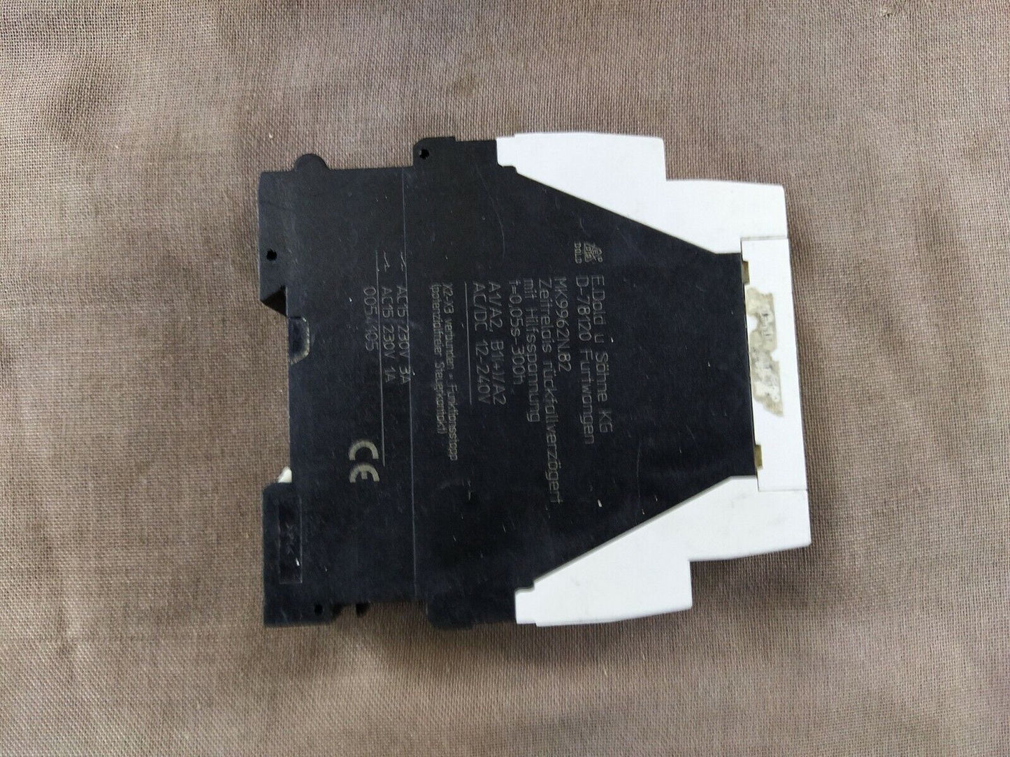 Dold MK9962N.82 Timer 0.05-300h Release Delay 12-240V 0054105 MK9962N82