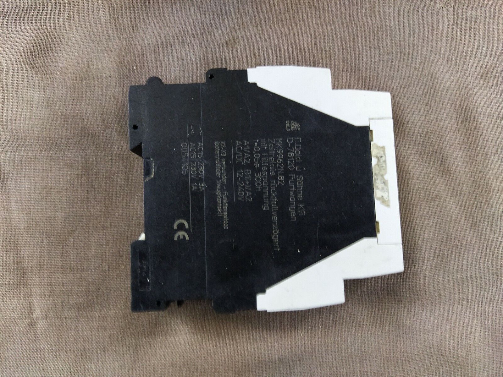 Dold MK9962N.82 Timer 0.05-300h Release Delay 12-240V 0054105 MK9962N82