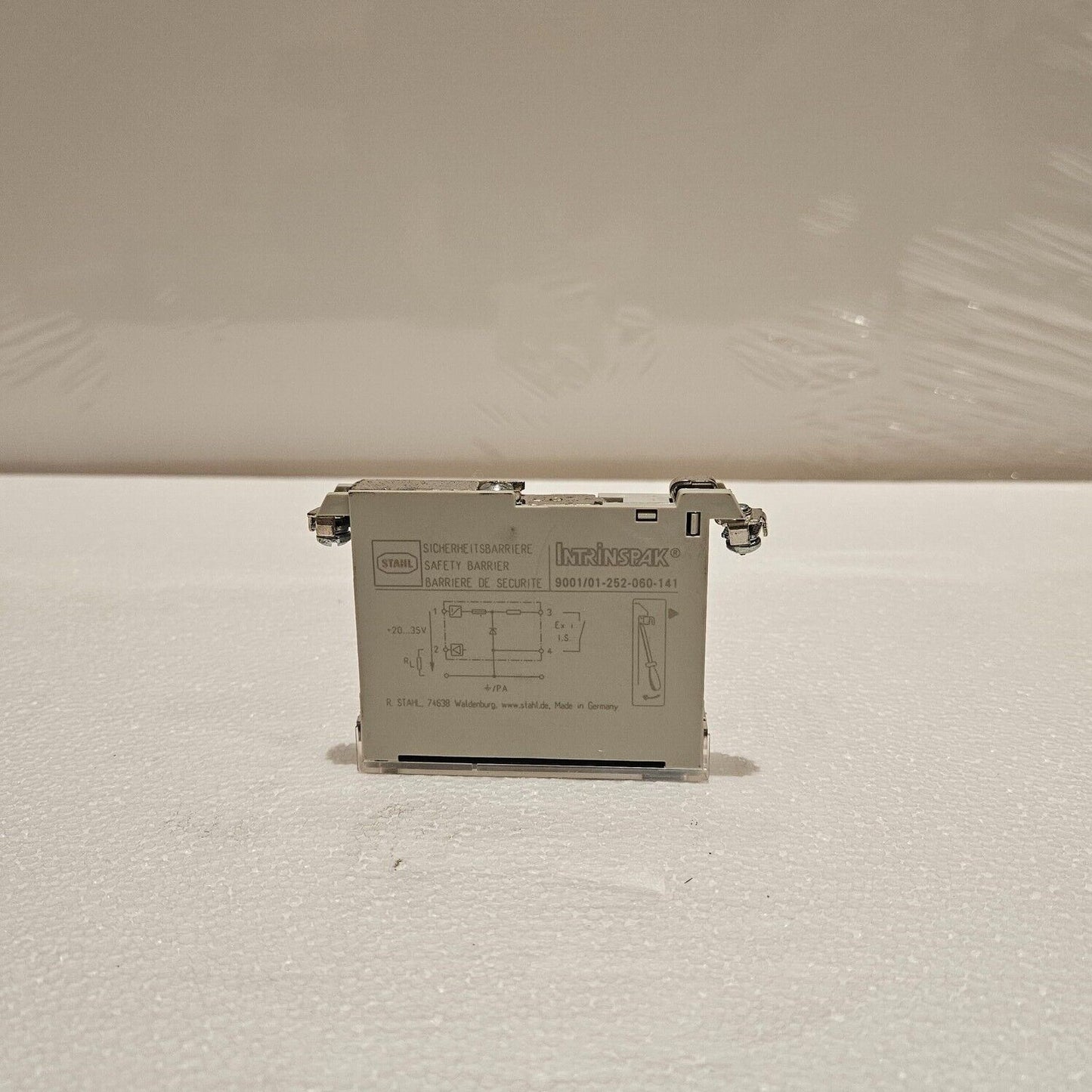 STAHL 9001/01-252-060-141 SAFETY BARRIER