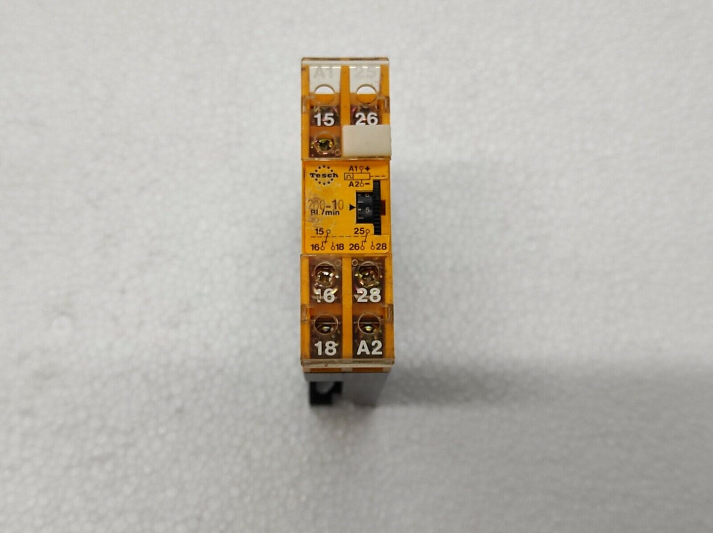 Tesch E74-3x805 Time Delay Relay 220V AC E74