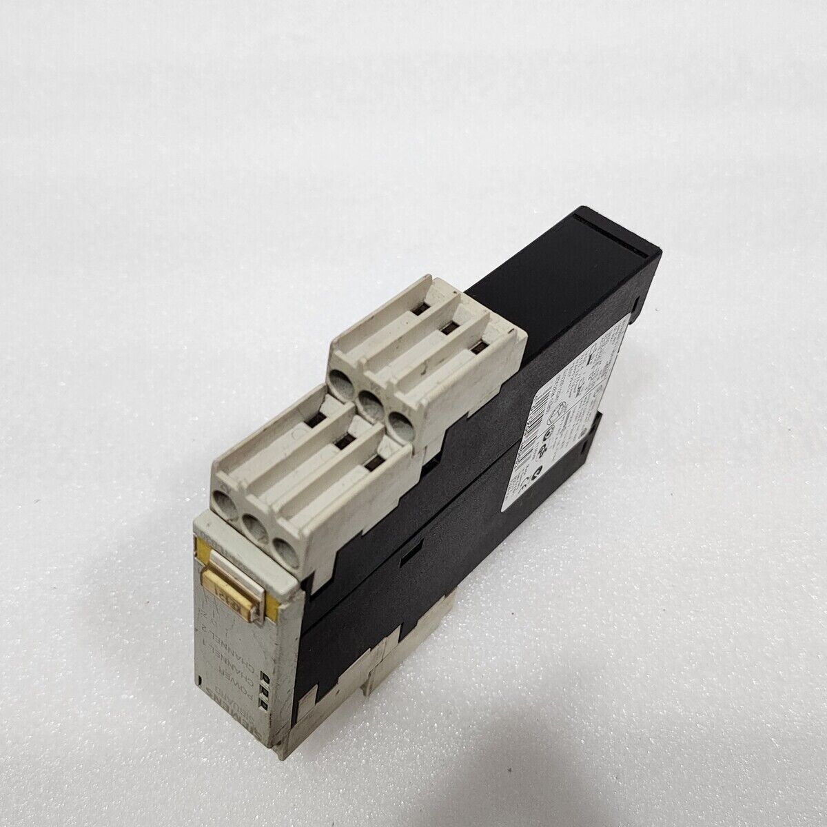 SIEMENS 3TK2824-1CB30 SINGLE CHANNEL SAFETY SWITCH