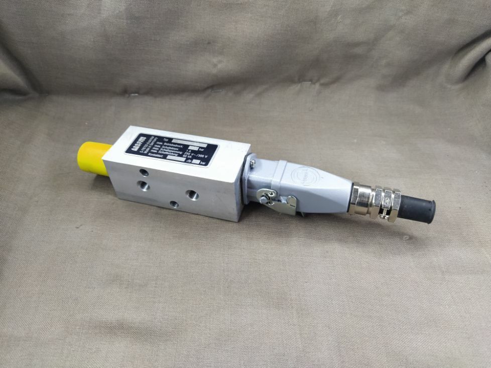 Argo Hytos DG 028-30 Differential Pressure Switch DG02830