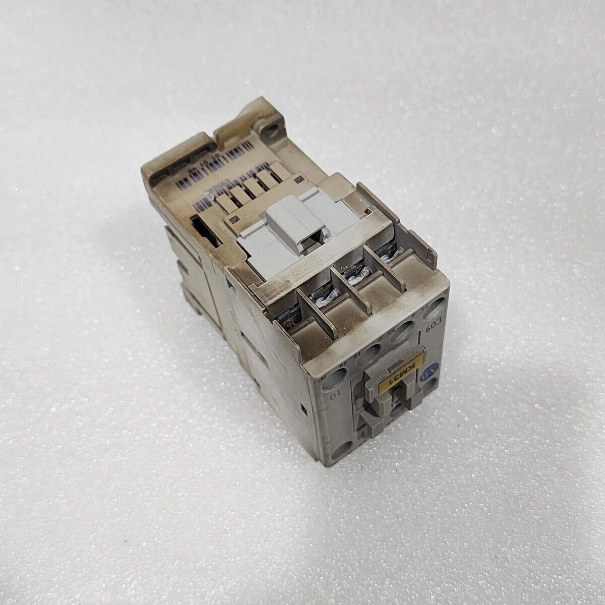 ALLEN BRADLEY C09 MAGNETIC CONTACTOR CAT 100-C09-10 COIL VOLTAGE 110V