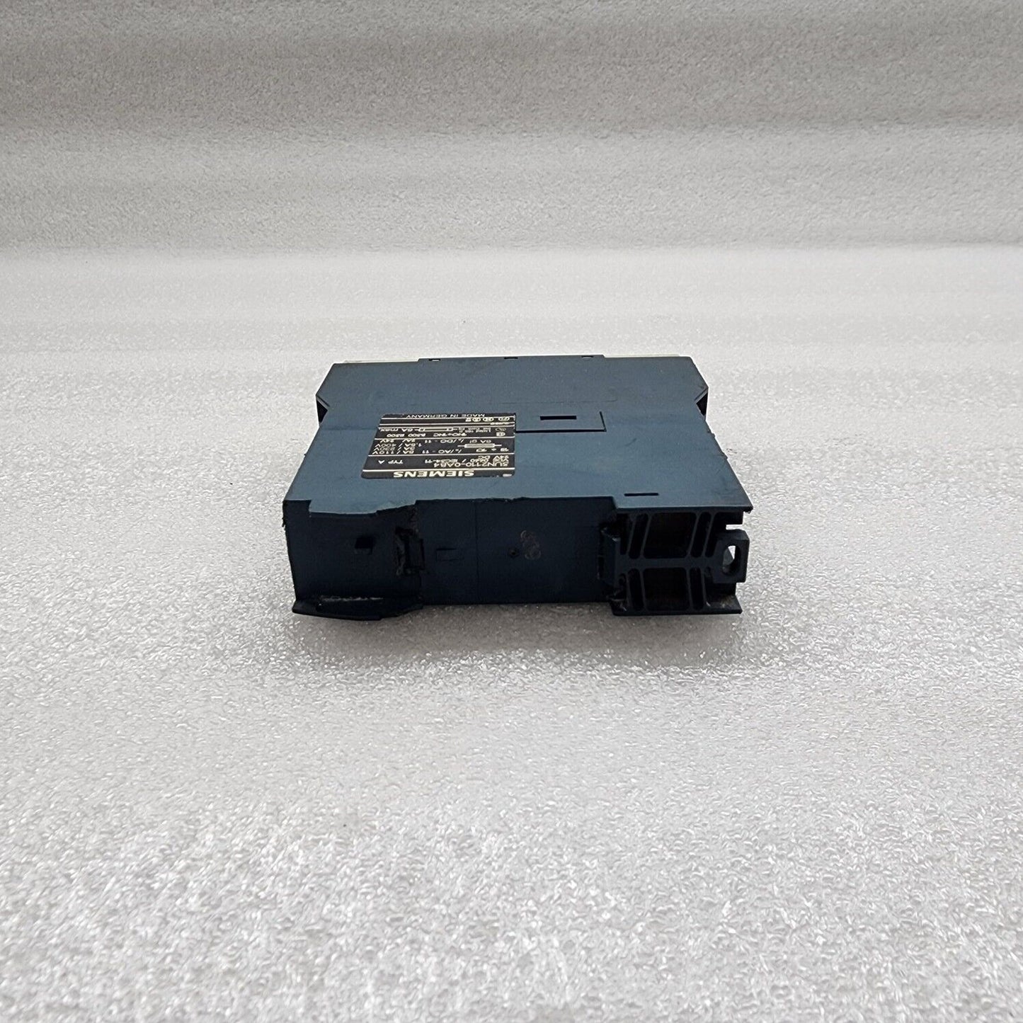 SIEMENS 3UN2110-0AB4 THERMISTOR TRIPPING UNIT 24VDC