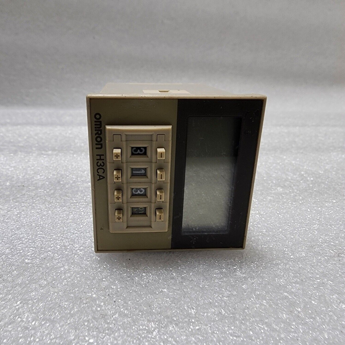 OMRON H3CA-8 MULTIFUNCTION TIMER 100-120VAC