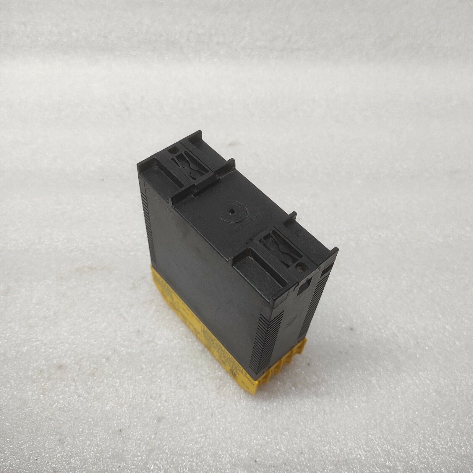 TURCK MK13-22EX0-R ISOLATING SWITCHING AMPLIFIER 24VDC