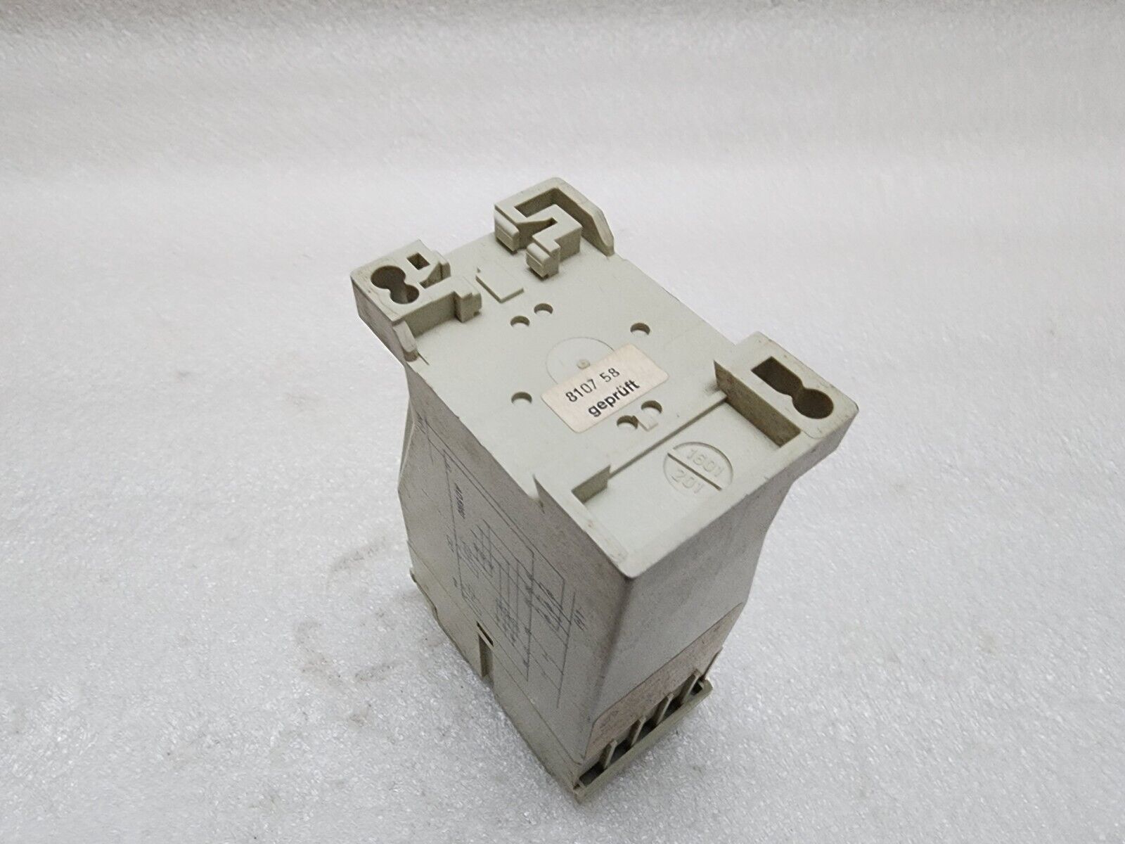 DOLD AD5960 FAULT ANNUNCIATOR SYSTEM 220VAC