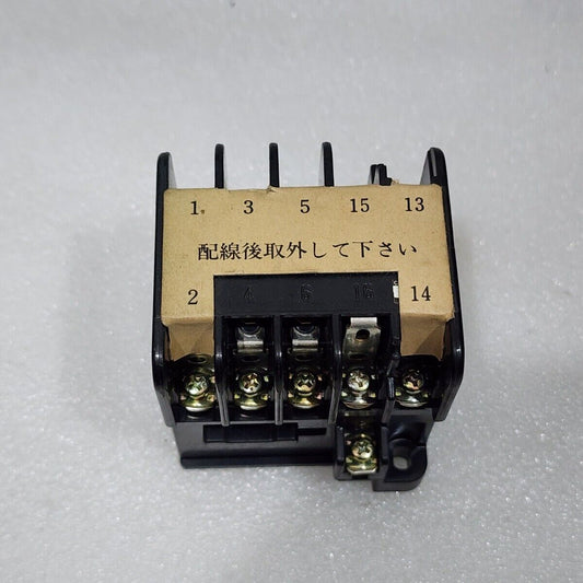 FUJI ELECTRIC SRC 3631-5-1 MAGNETIC CONTACTOR COIL VOLTAGE 200-240V