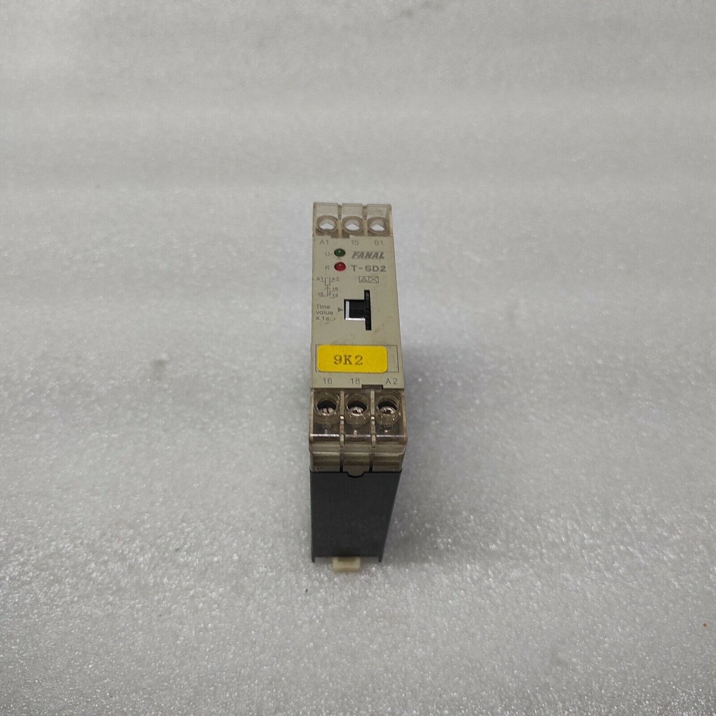 FANAL T-SD2 TIMER RELAY 012455200 0.3S-30S 24VAC-DC/220-240VAC