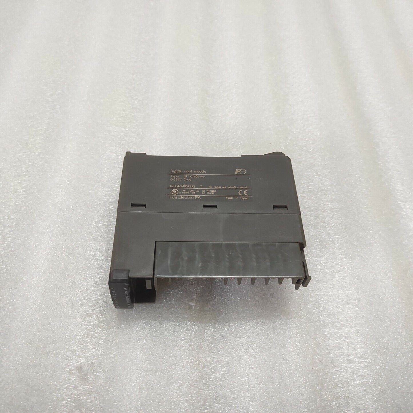 FUJI ELECTRIC NP1X1606-W DIGITAL INPUT MODULE NP1X1606W