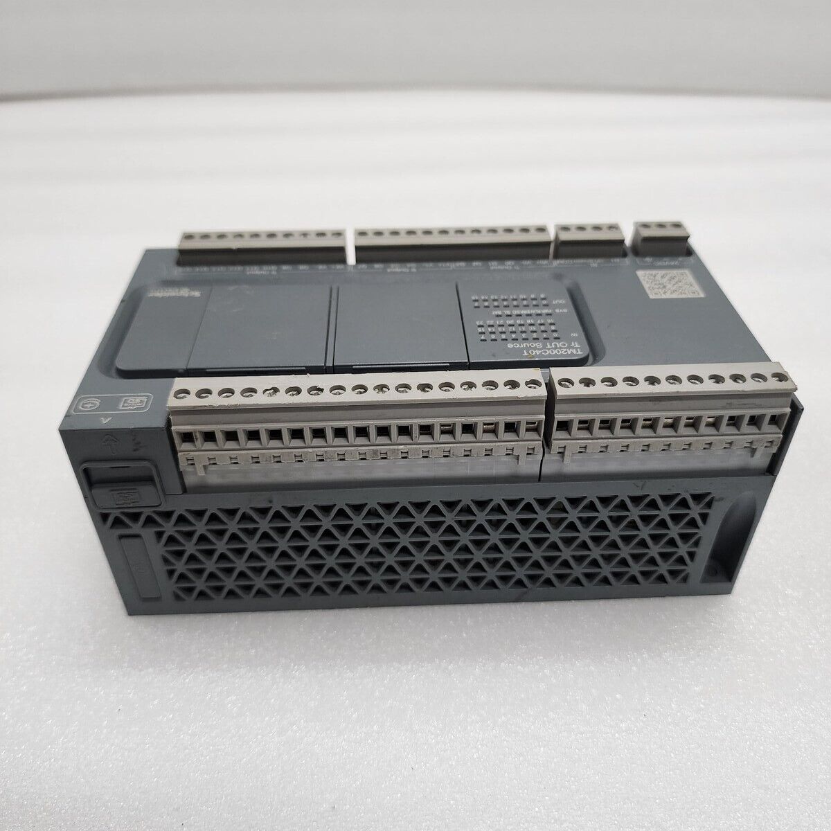 TM200C40T CONTROLLER M200 40 I/O TRANSISTOR SOURCE