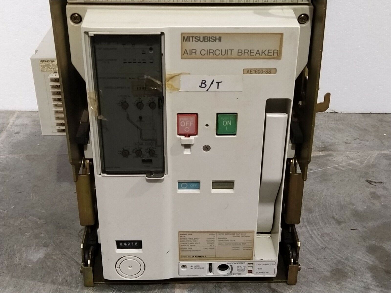 Mitsubishi AE1600-SS Air Circuit Breaker 1600A MT-1AT UVT-05SS ACB AE1600SS