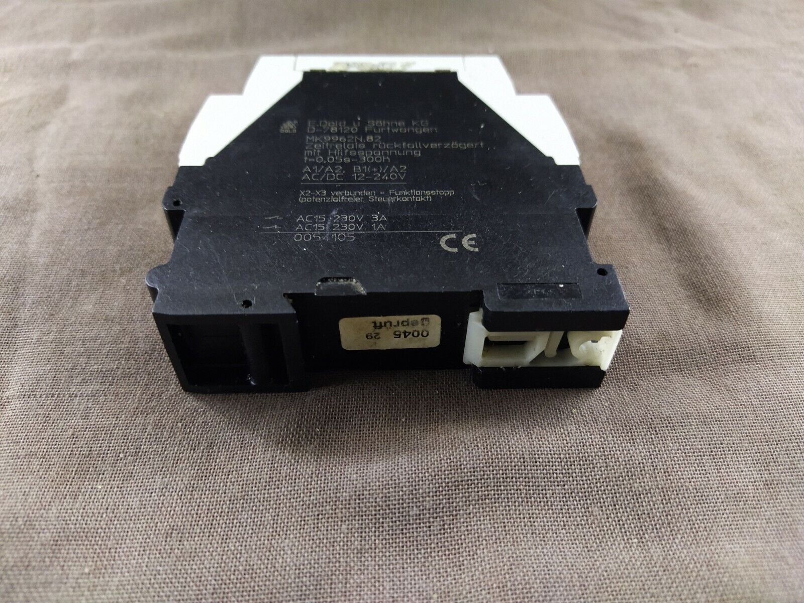 Dold MK9962N.82 Timer 0.05-300h Release Delay 12-240V 0054105 MK9962N82