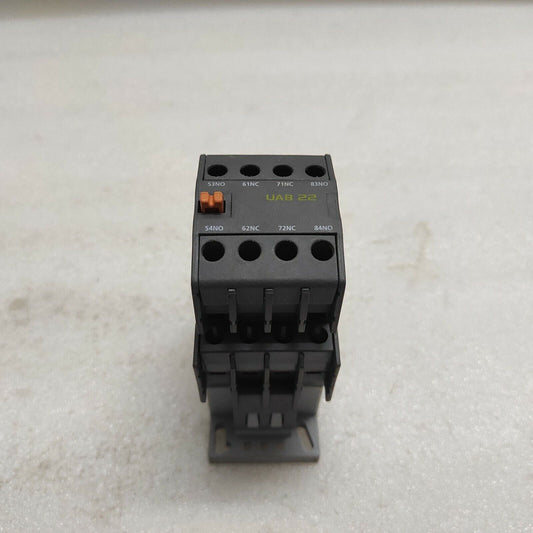 HYUNDAI UMX 22 MAGNETIC CONTACTOR COIL VOLTAGE 100-110V UAB22 RELAY