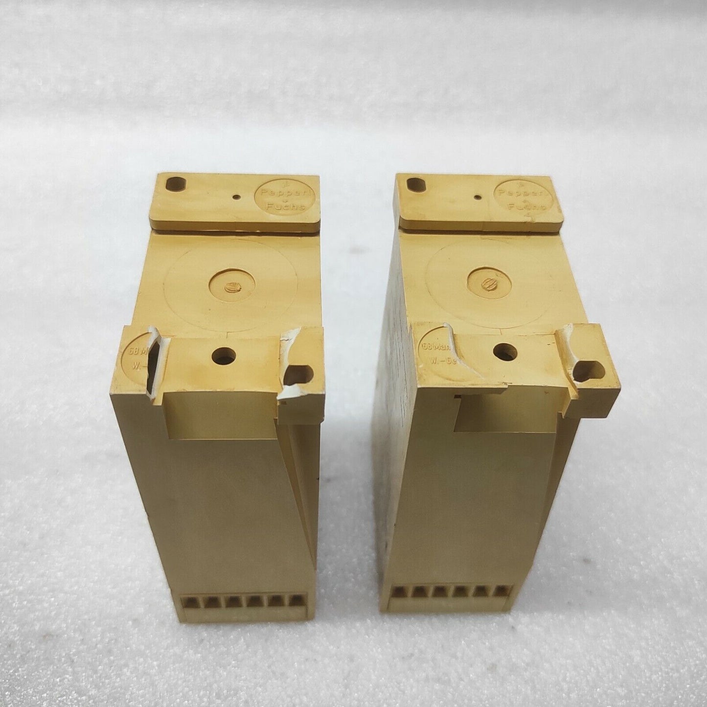 PEPPERL + FUCHS WE77/EX1 SWITCH AMPLIFIER 220V