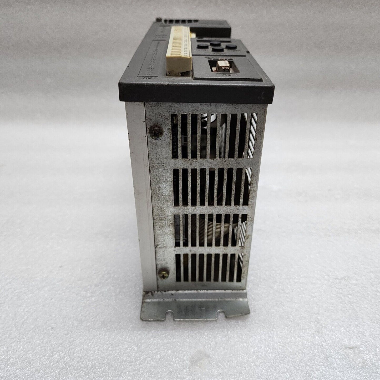 KEB 07.F0.R01-1228 FREQUENCY INVERTER 0.75KW   KARL E BRINKMANN