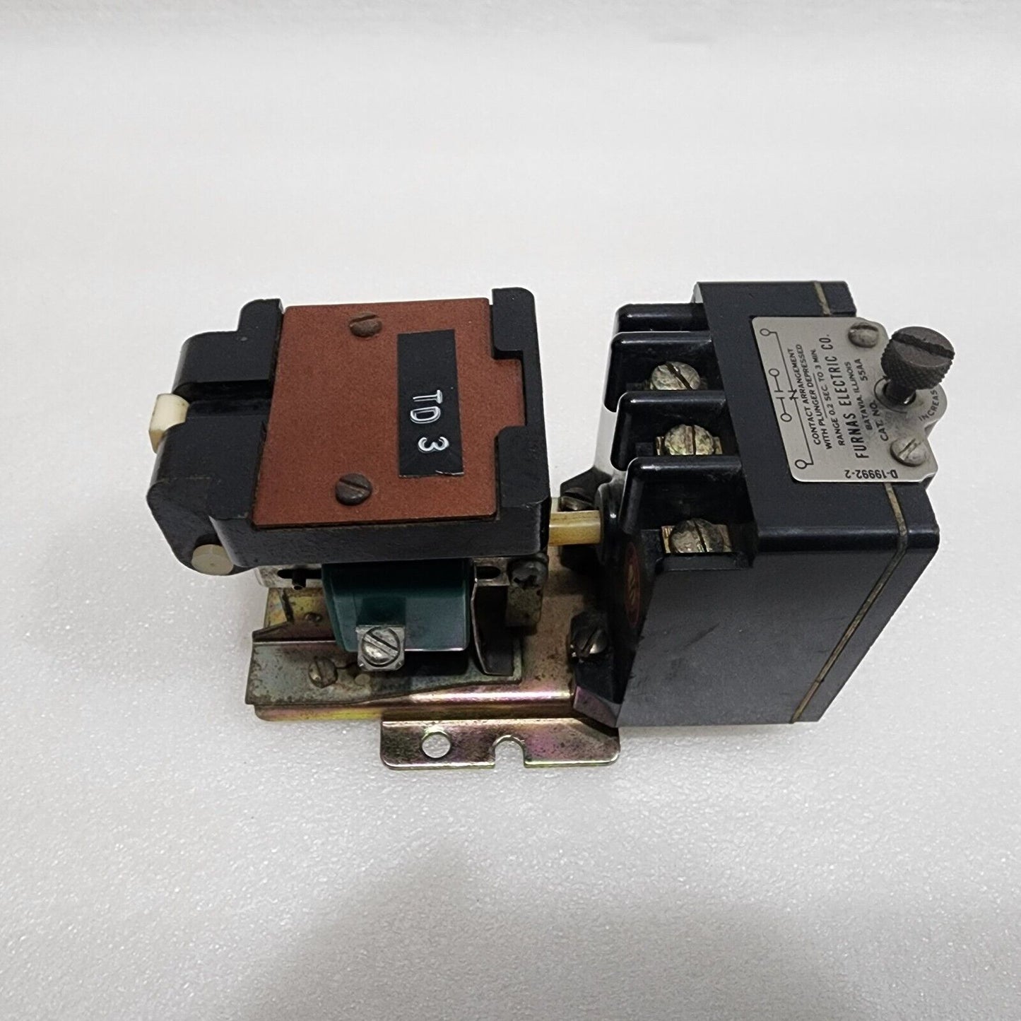 FURNAS ELECTRIC 55AA PNEUMATIC TIMER CONTACTOR 55BAIAF