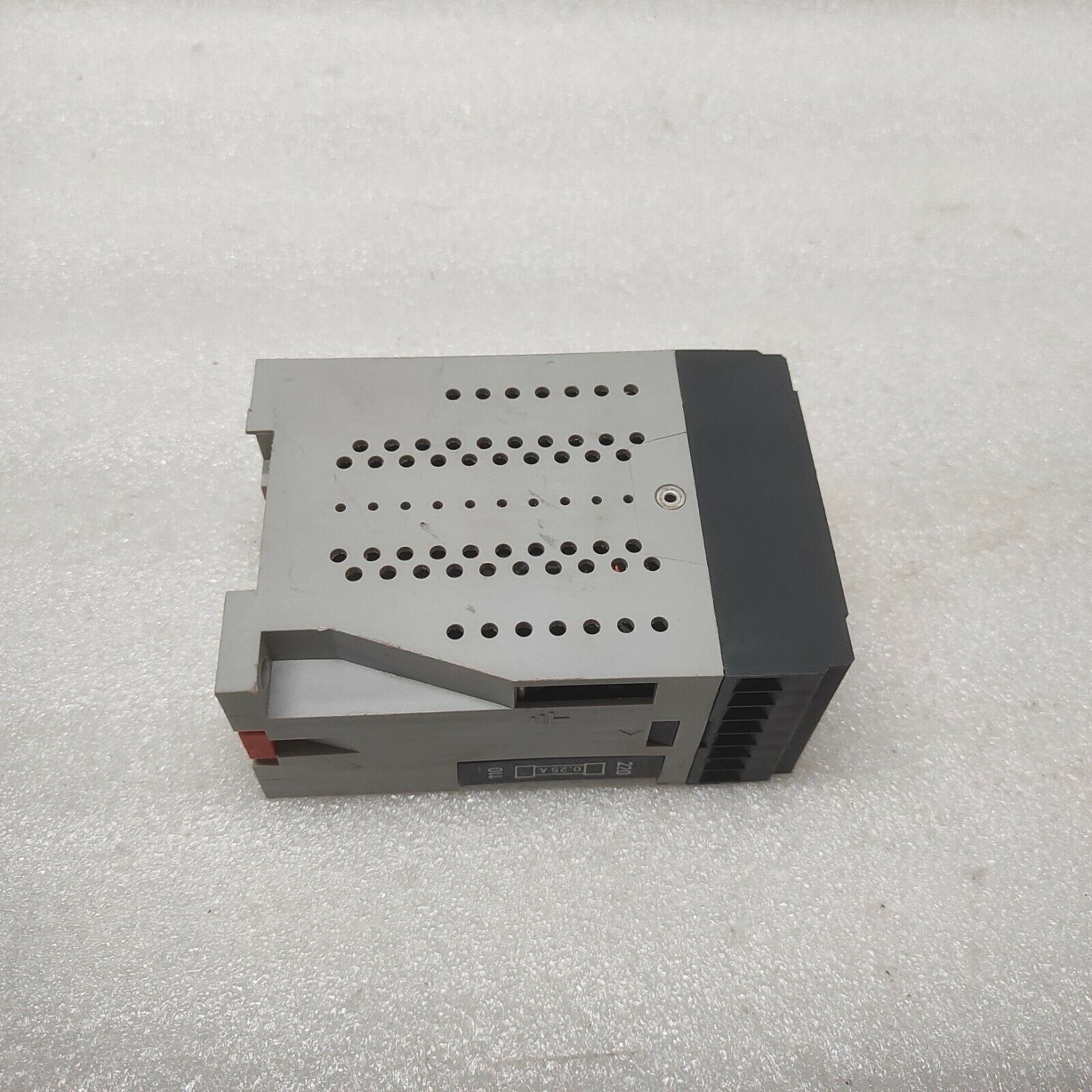 Telemecanique NY2 A21 Intrinsically Safe Barrier Relay NY2A21 110-220V AC