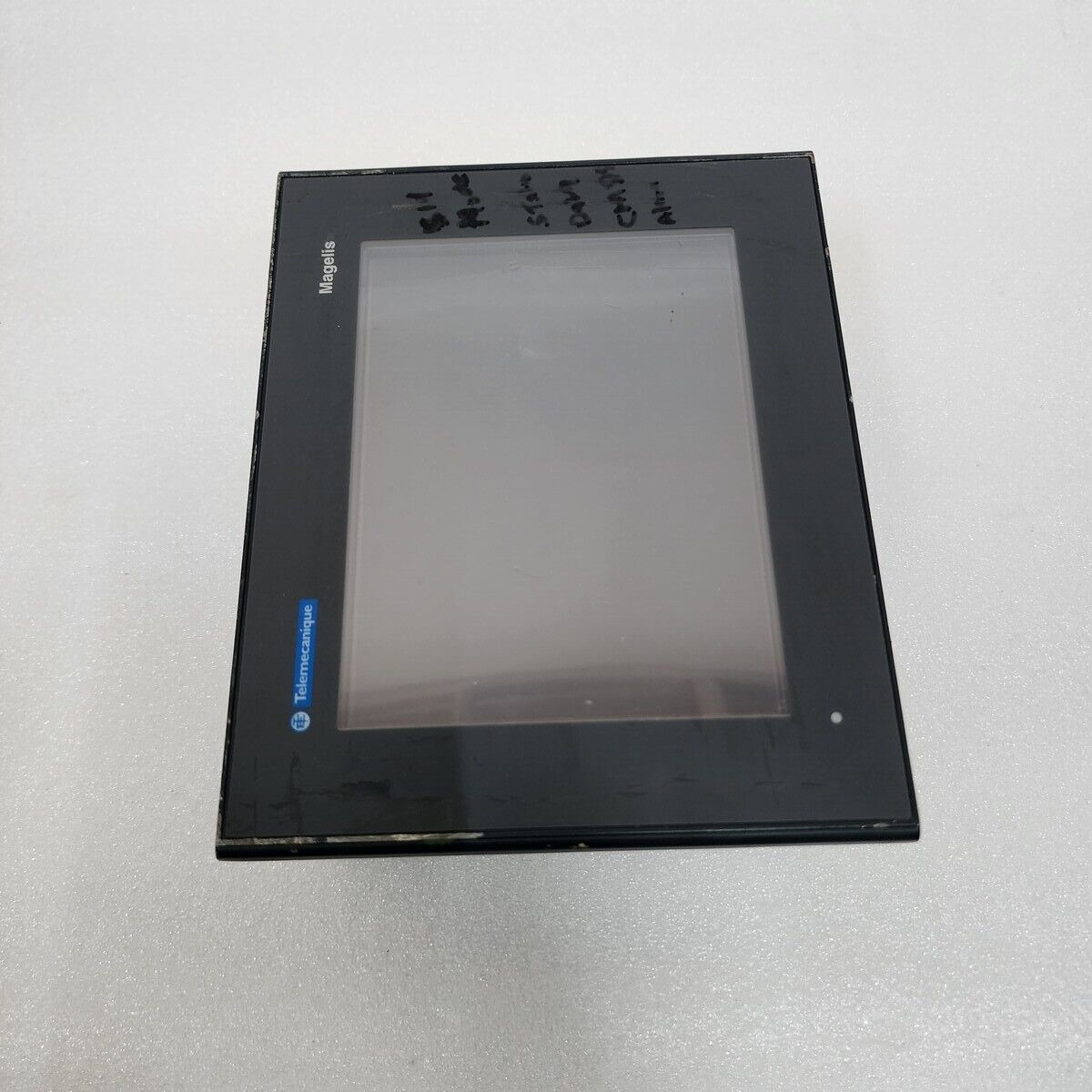 XBTGT2220 5.7” TACTILE TERMINAL 24VDC