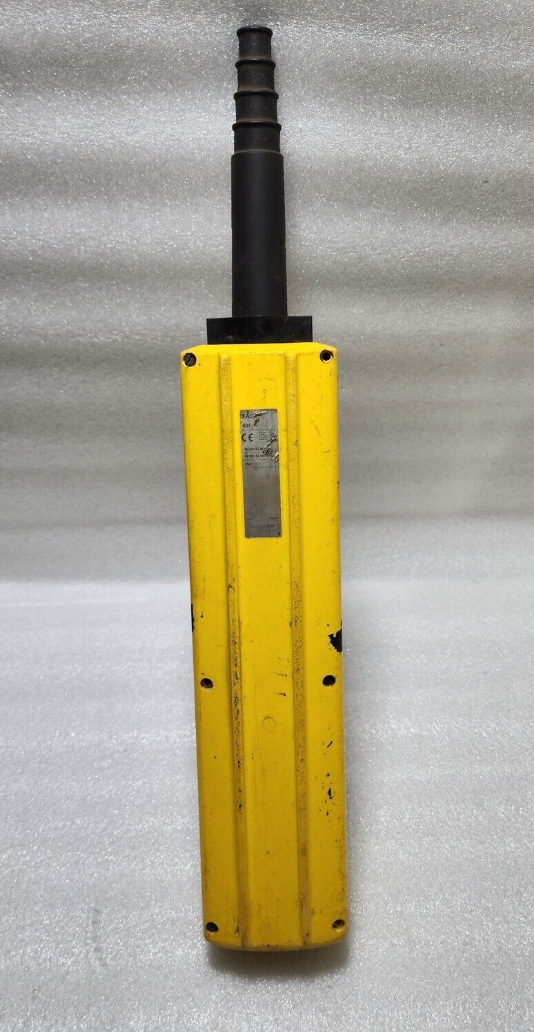 XAC-B 691 PENDANT CONTROL STATION XACB691