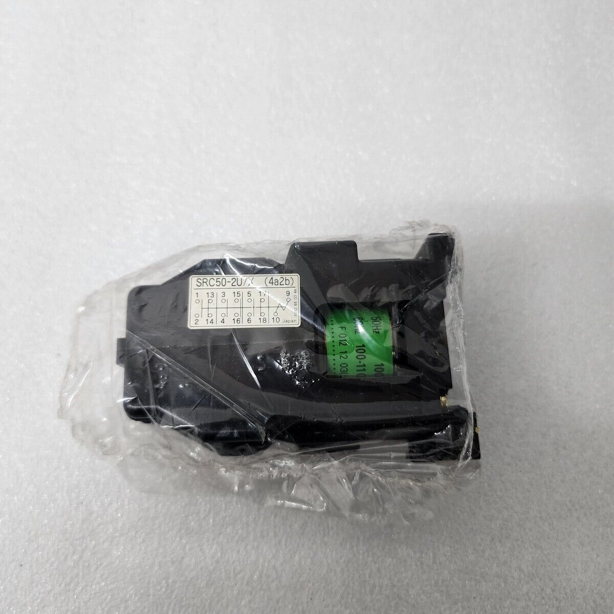 FUJI ELECTRIC SRC50-2U/X (4A2B) MAGNETIC CONTACTOR COIL VOLTAGE 100-110V