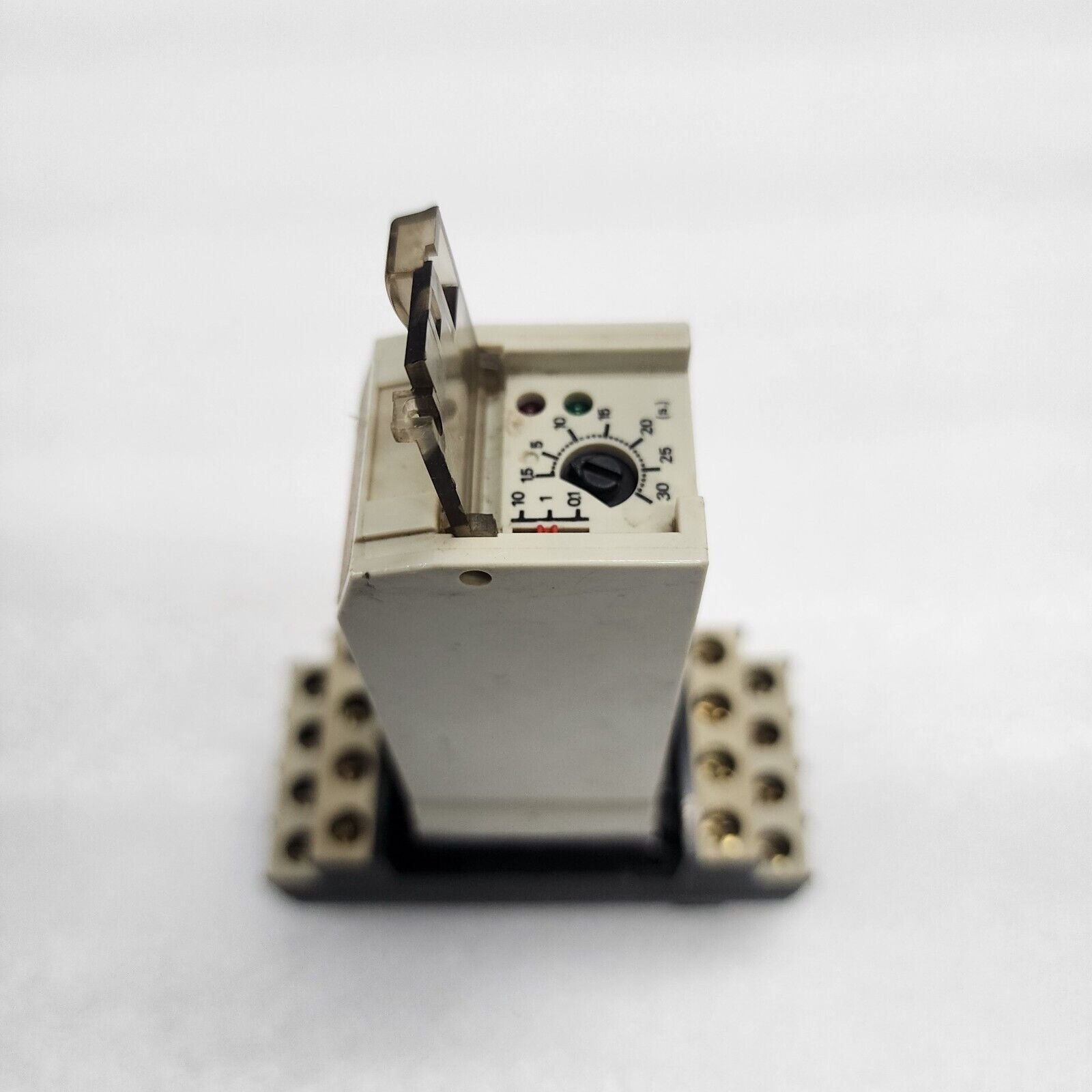 TELEMECANIQUE RHR418B OFF DELAY TIMING RELAY WITH SUPPRESSOR 24V AC/DC