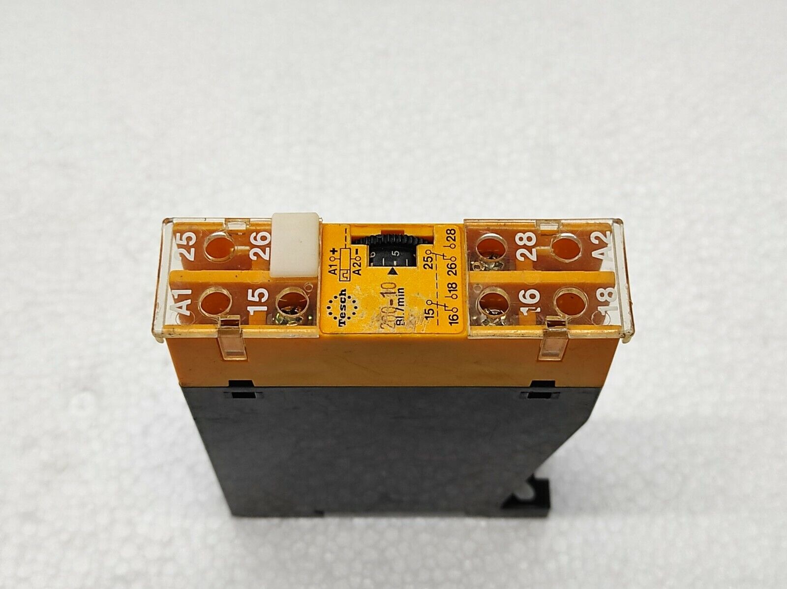 Tesch E74-3x805 Time Delay Relay 220V AC E74