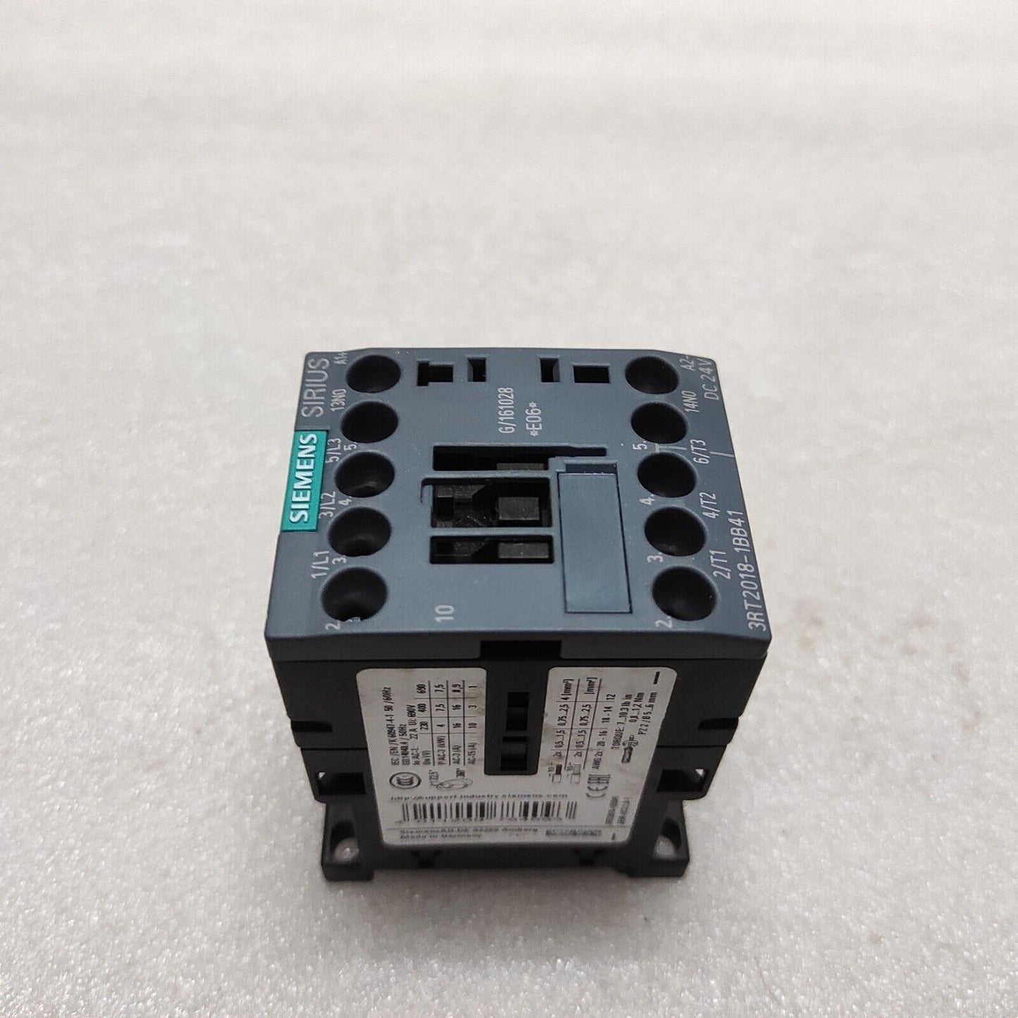 SIEMENS 3RT2018-1BB41 3-POLE 16A POWER CONTACTOR 24VDC