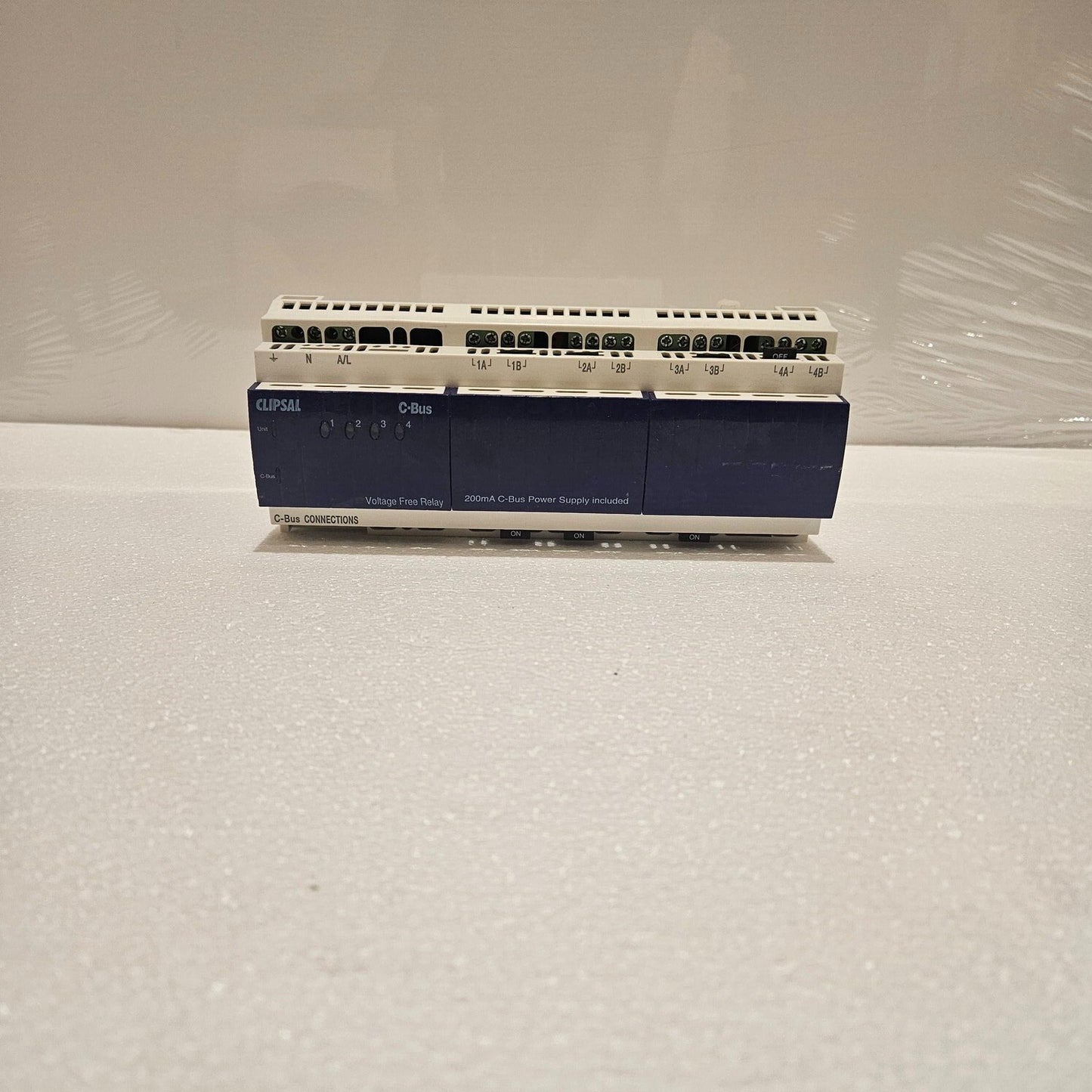 CLIPSAL L5504RVF20 4-CH VOLTAGE FREE RELAY