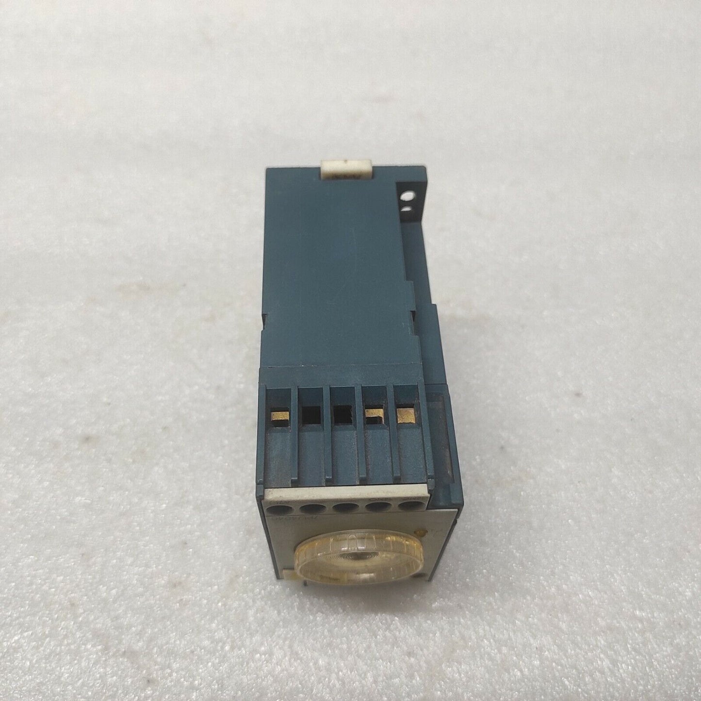 SIEMENS 7PU4040-4AJ30 TIME RELAY 100-127V 0-10MIN