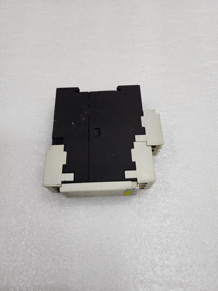 SIEMENS 3RN1010-1CM00 THERMISTOR PROTECTION RELAY