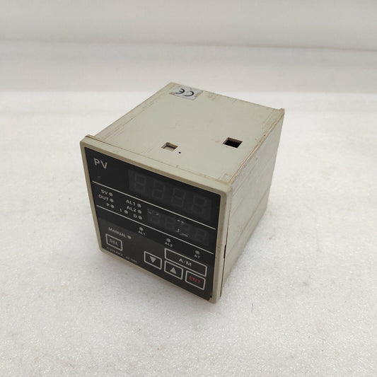 CHINO DZ 1000 DIGITAL INDICATOR AND CONTROLLER DZ2032E000