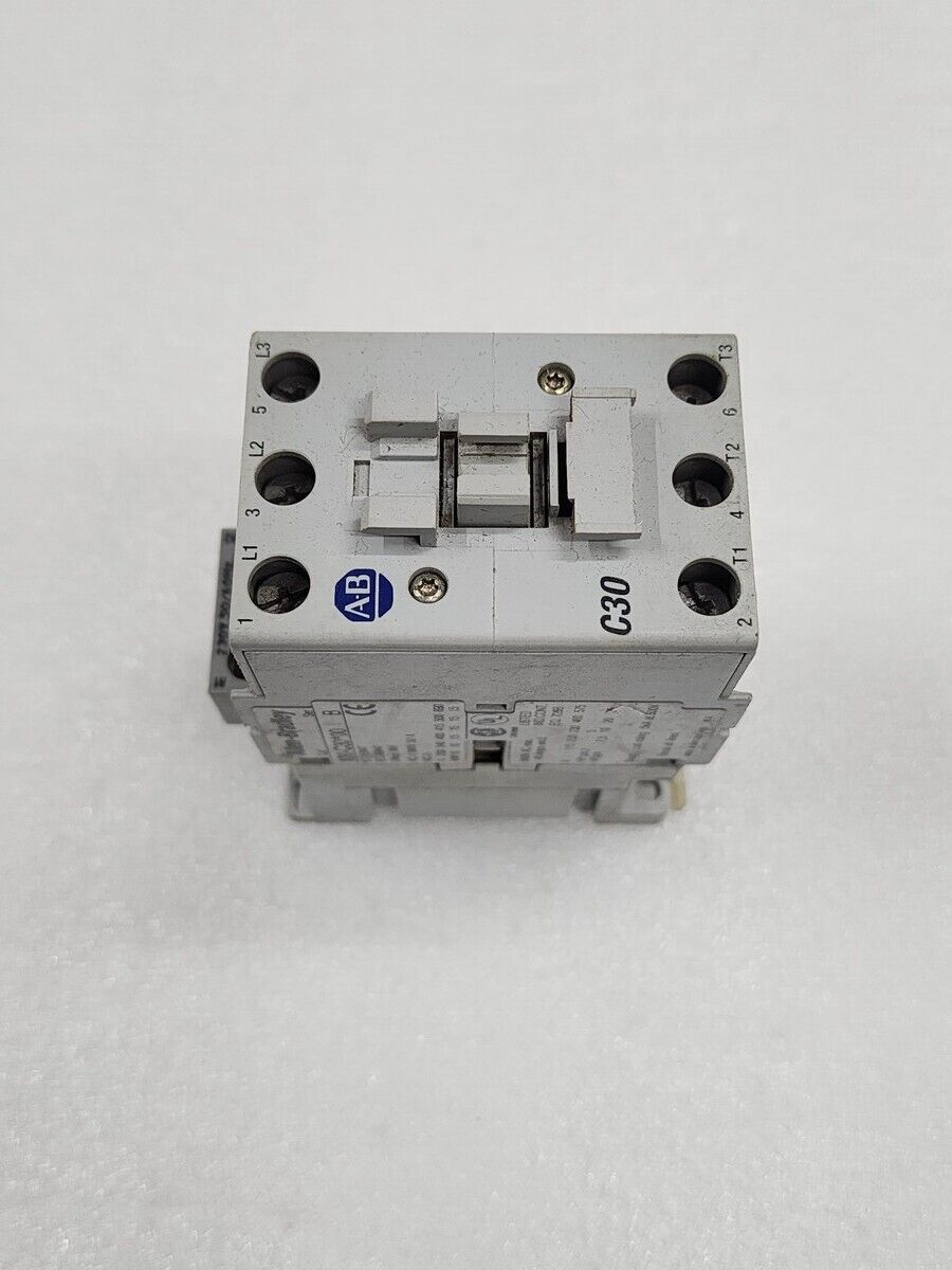 ALLEN BRADLEY CAT 100-C30-00 SER B MAGNETIC CONTACTOR COIL VOLTAGE 230V