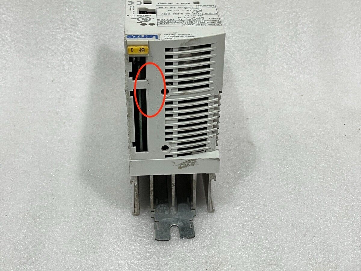 LENZE 00457833 8200 VECTOR INVERTER E82EV751_2C FREQUENCY DRIVE 01030782 230/240