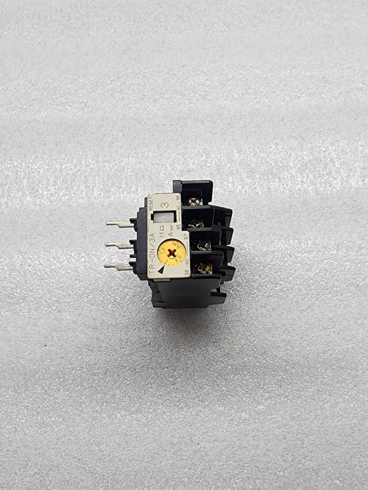 FUJI ELECTRIC TR-0N/3A OVELROAD RELAY 0.8-1.2A