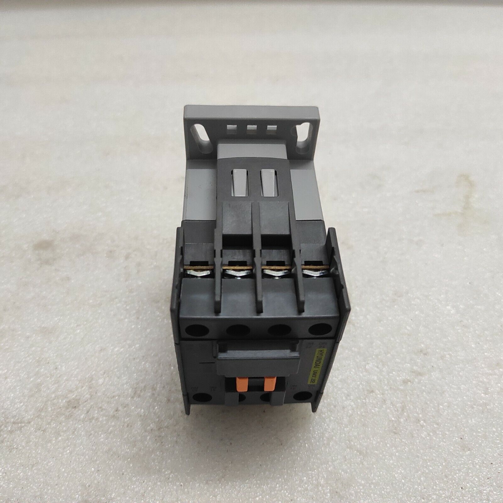 HYUNDAI ELECTRIC UMX22 MAGNETIC CONTACTOR COIL VOLTAGE 100-110V 