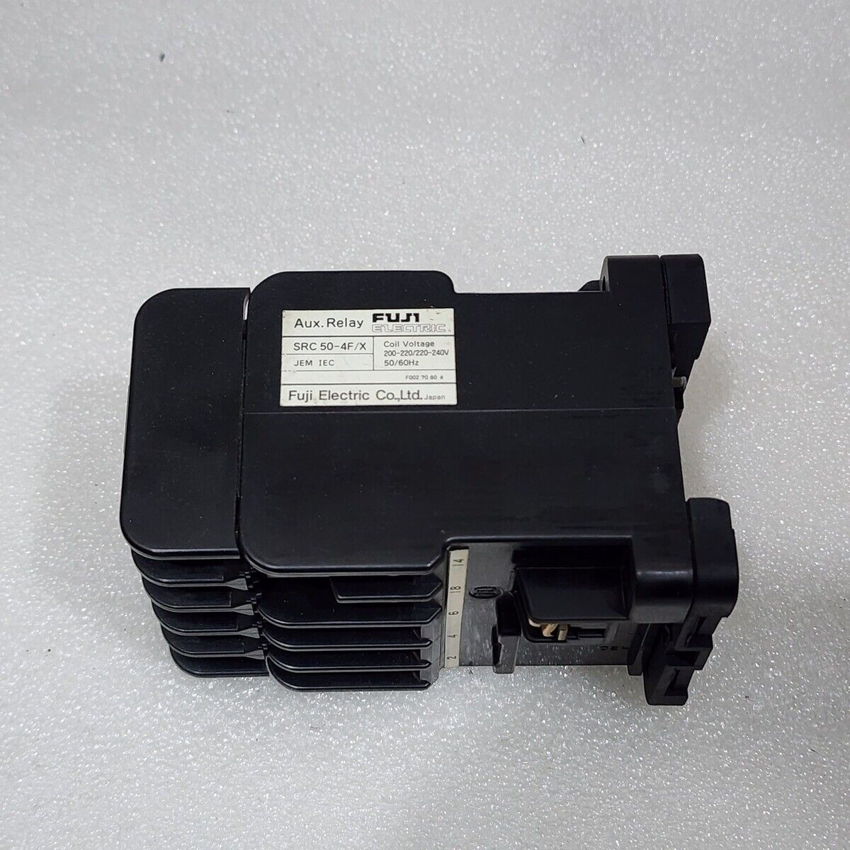 FUJI ELECTRIC SRC 50-4F/X AUX RELAY COIL VOLTAGE 200-240V