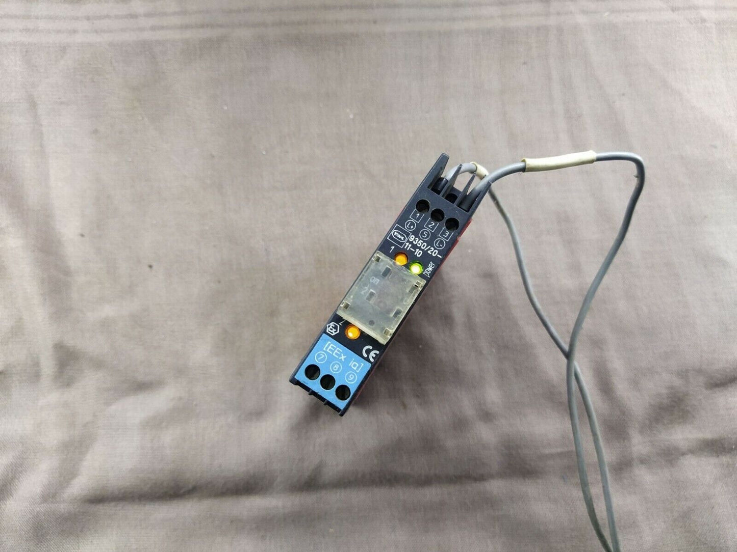 Stahl 9350/20-11-10 ICS PAK Switching Repeater Module 24VDC