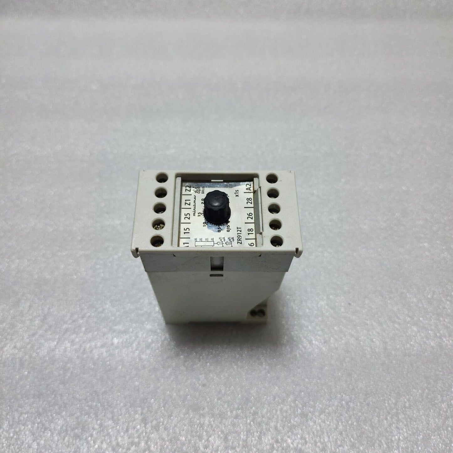 DOLD ZR912T TIME RELAY 220V