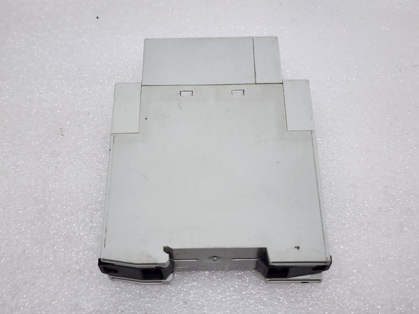 CROUZET 84870004 LIQUID LEVEL CONTROLLER 230VAC