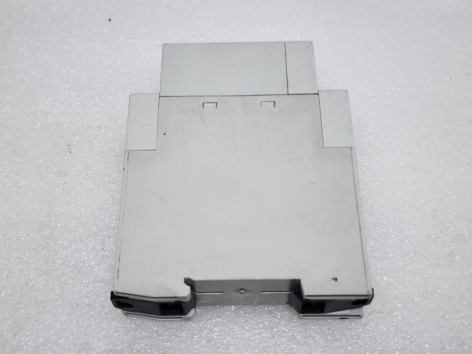 CROUZET 84870004 LIQUID LEVEL CONTROLLER 230VAC